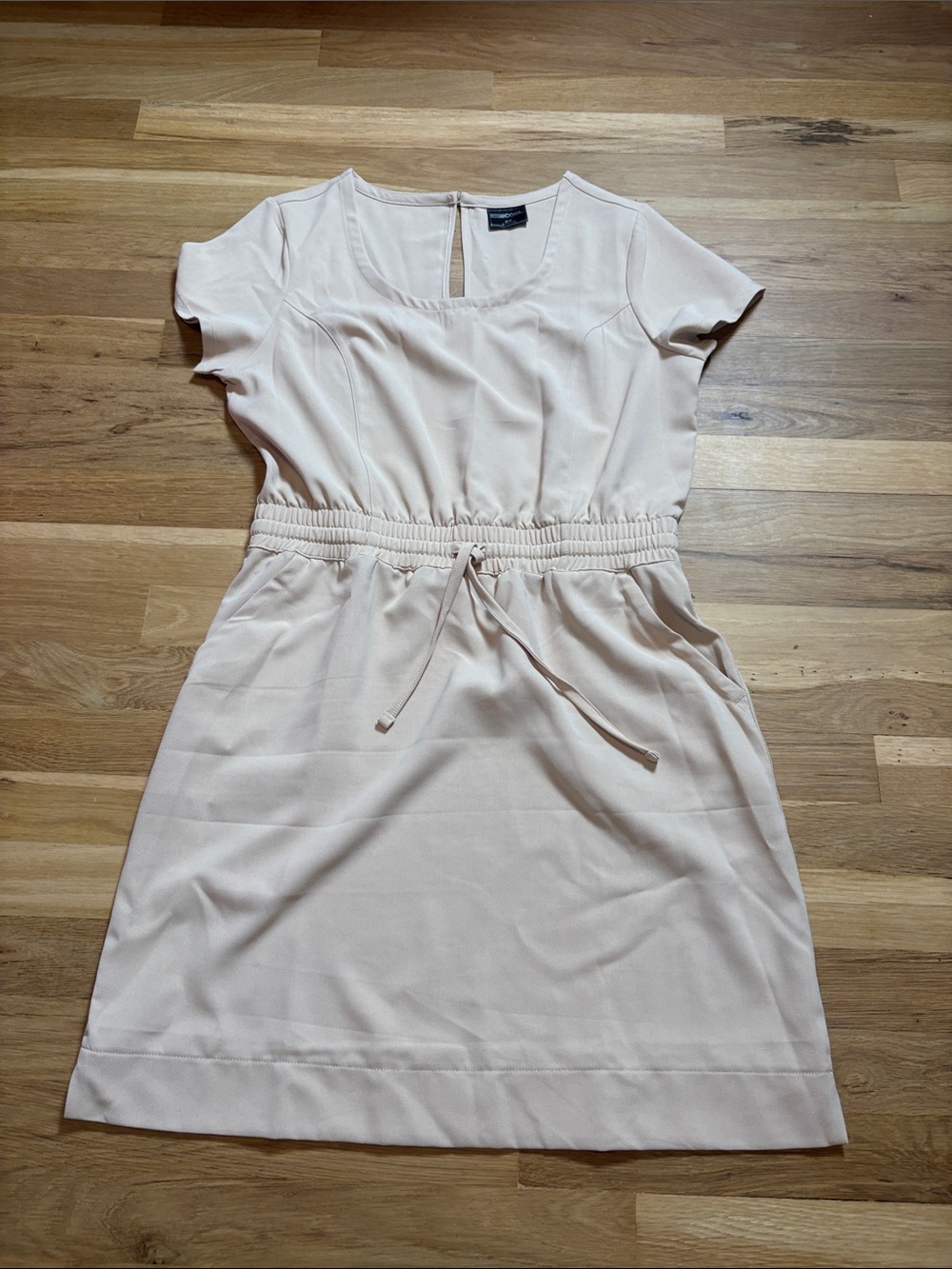 32° COOL soft twill drawstring lightweight dress